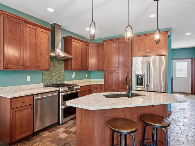 $869,000 | 5782 Bartlett Boulevard, Mound, MN 55364