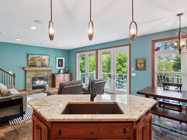 $869,000 | 5782 Bartlett Boulevard, Mound, MN 55364