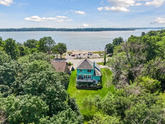 $869,000 | 5782 Bartlett Boulevard, Mound, MN 55364