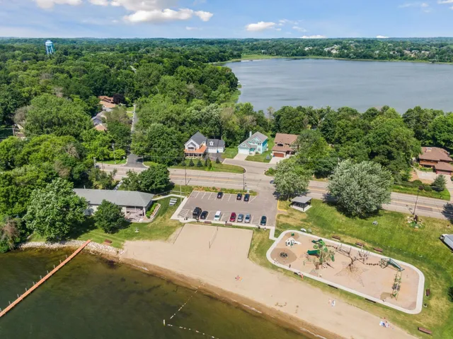 $869,000 | 5782 Bartlett Boulevard, Mound, MN 55364