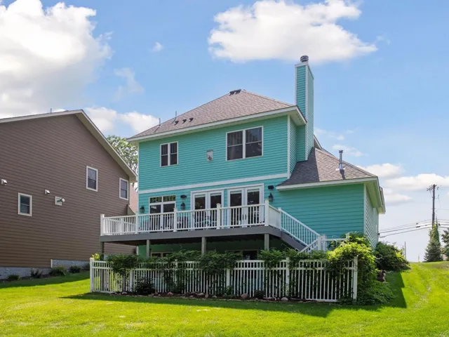 $869,000 | 5782 Bartlett Boulevard, Mound, MN 55364