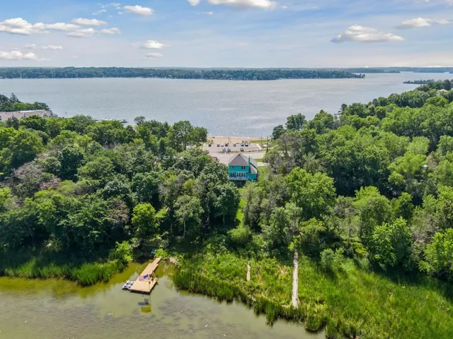 $869,000 | 5782 Bartlett Boulevard, Mound, MN 55364