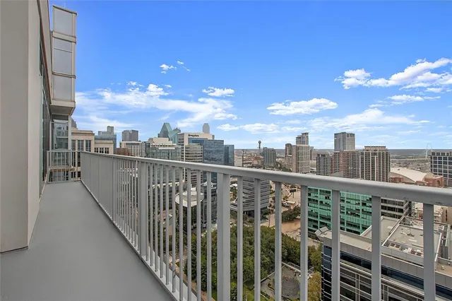 $5,935 | 2728 McKinnon Street, Unit 2104, Dallas, TX 75201