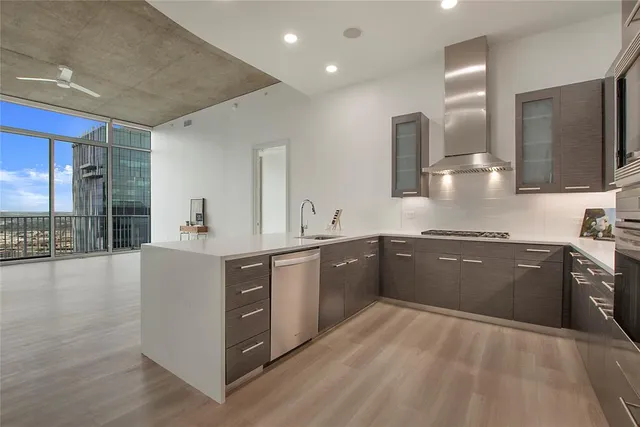 $5,935 | 2728 McKinnon Street, Unit 2104, Dallas, TX 75201