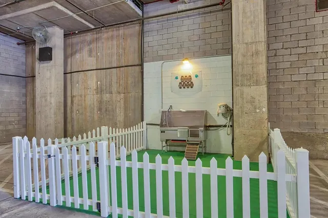 $5,935 | 2728 McKinnon Street, Unit 2104, Dallas, TX 75201