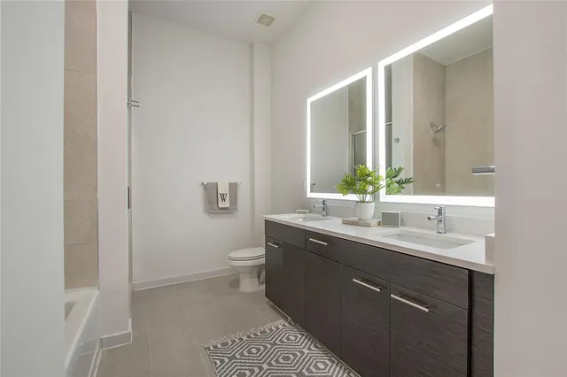 $5,935 | 2728 McKinnon Street, Unit 2104, Dallas, TX 75201