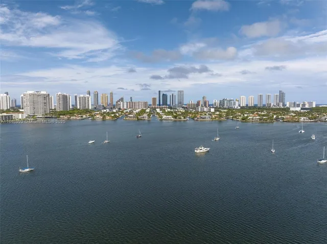 $1,099,000 | 17111 Biscayne Boulevard, Unit 207, North Miami Beach, FL 33160