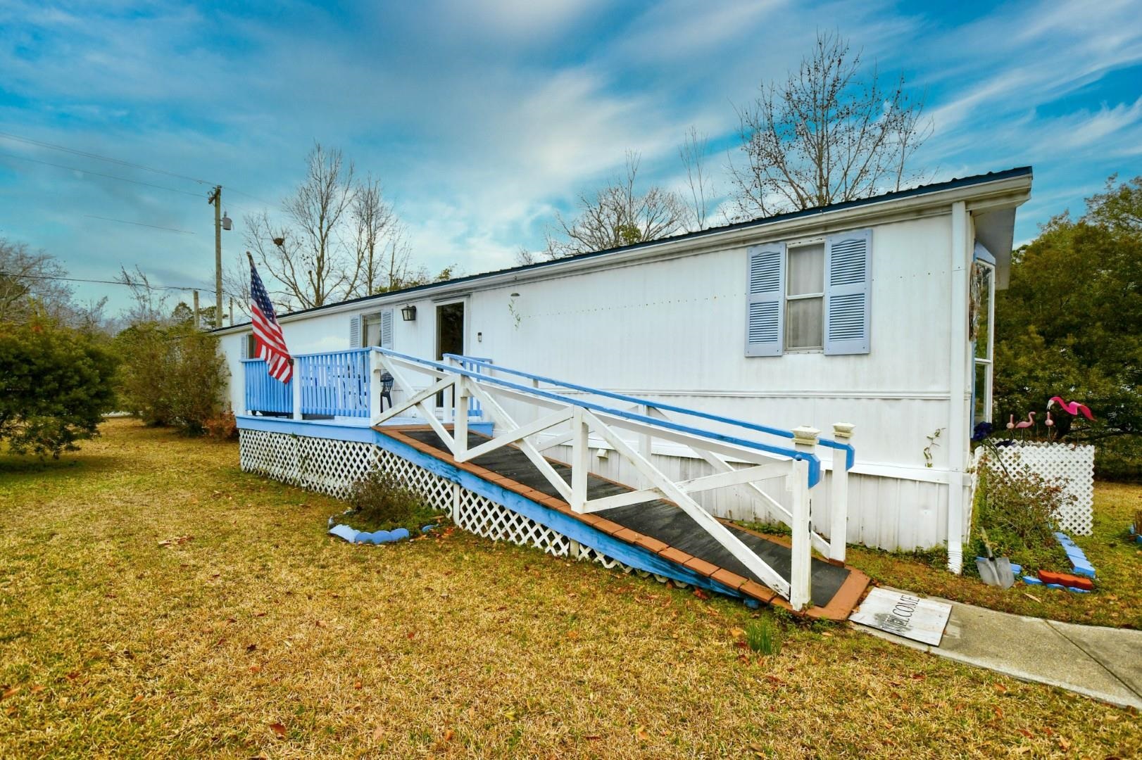 19 Crooked Island Circle Murrells Inlet, SC 29576 - Photo 3 of 42