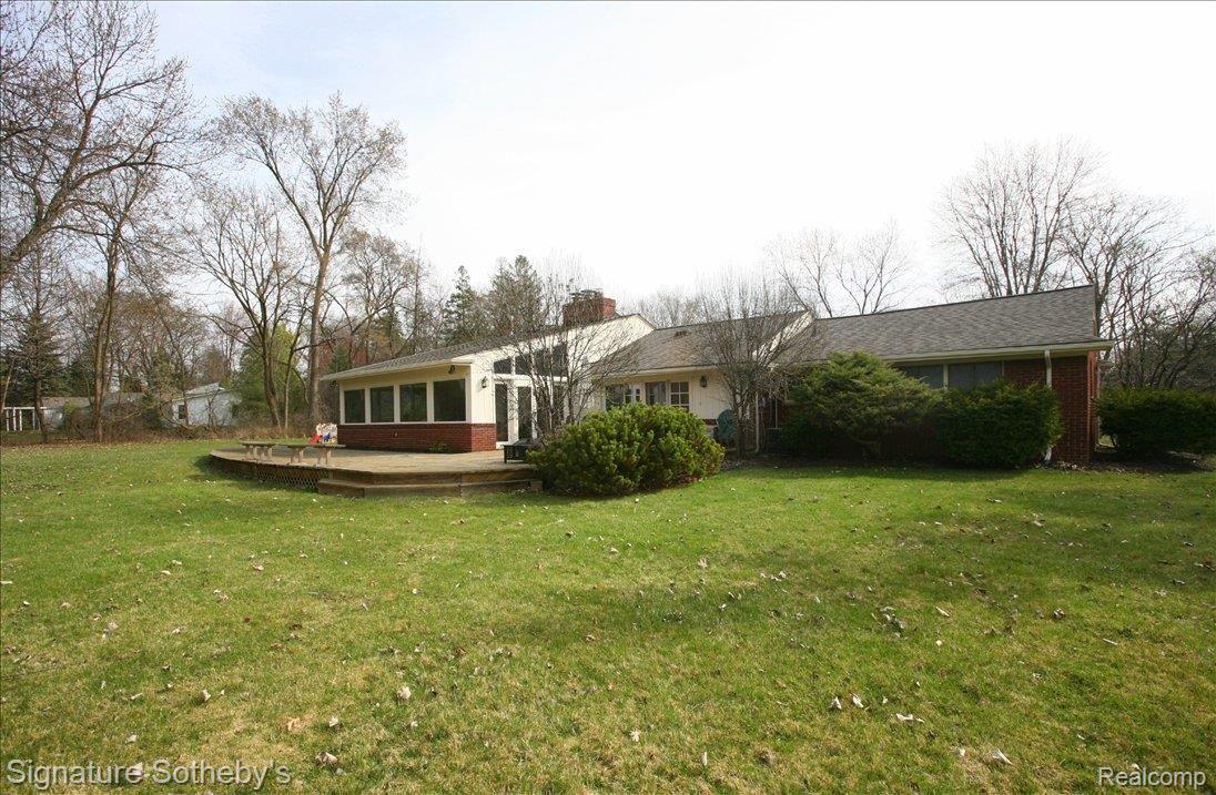 6530 Wing Lake Road Bloomfield Hills, MI 48301 - Photo 18 of 18 Rear Elevation