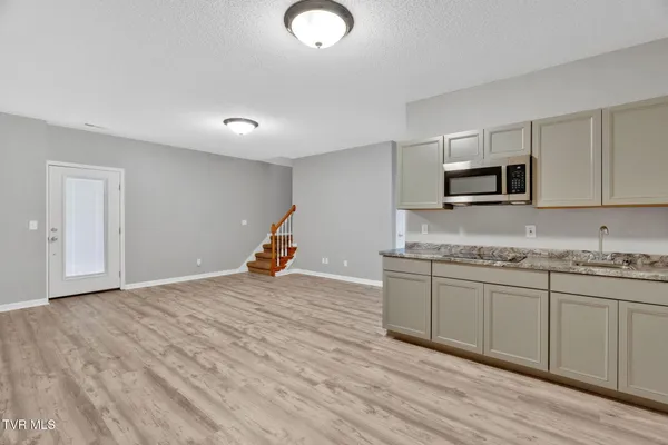 $2,500 | 1125 Faye Street, Unit 11, Kingsport, TN 37660
