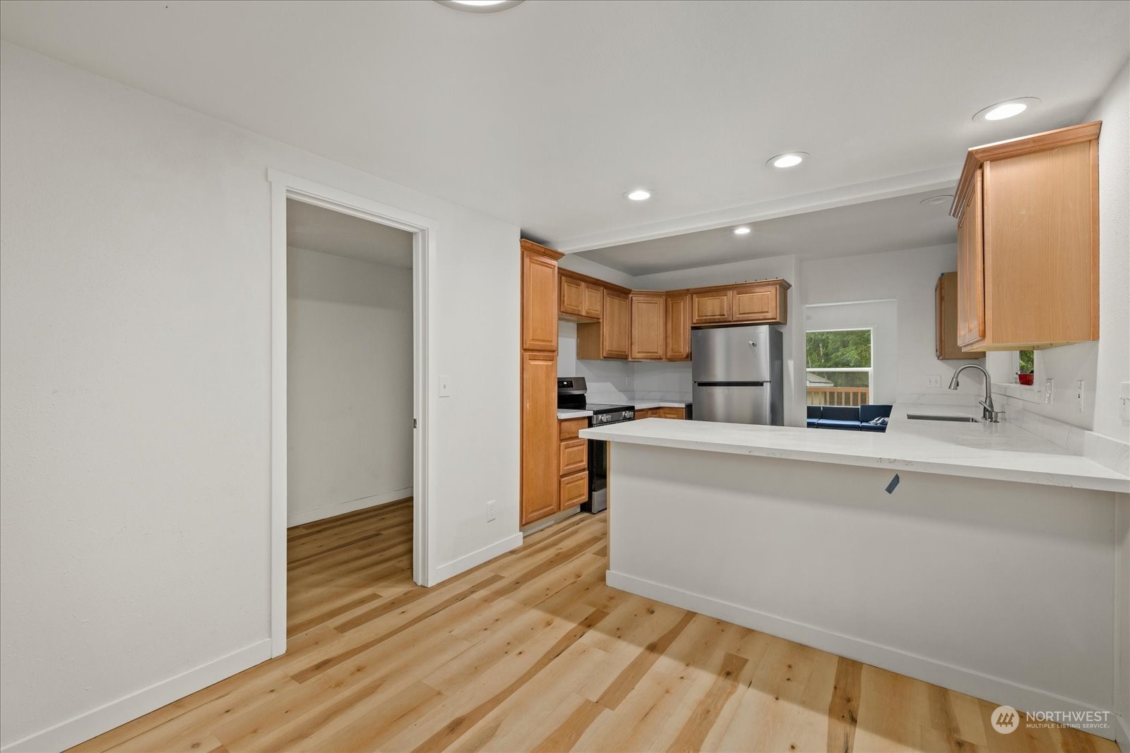 9908 Upper Preston Road Southeast Issaquah, WA 98027 - Photo 13 of 26 Gallery Image 13