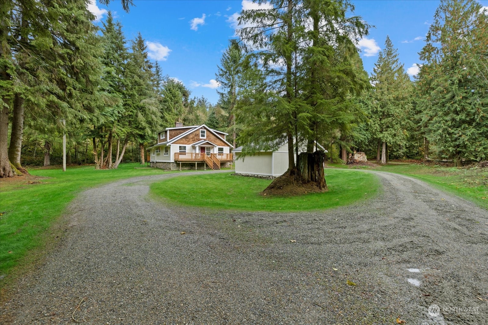 9908 Upper Preston Road Southeast Issaquah, WA 98027 - Photo 23 of 26 Gallery Image 23