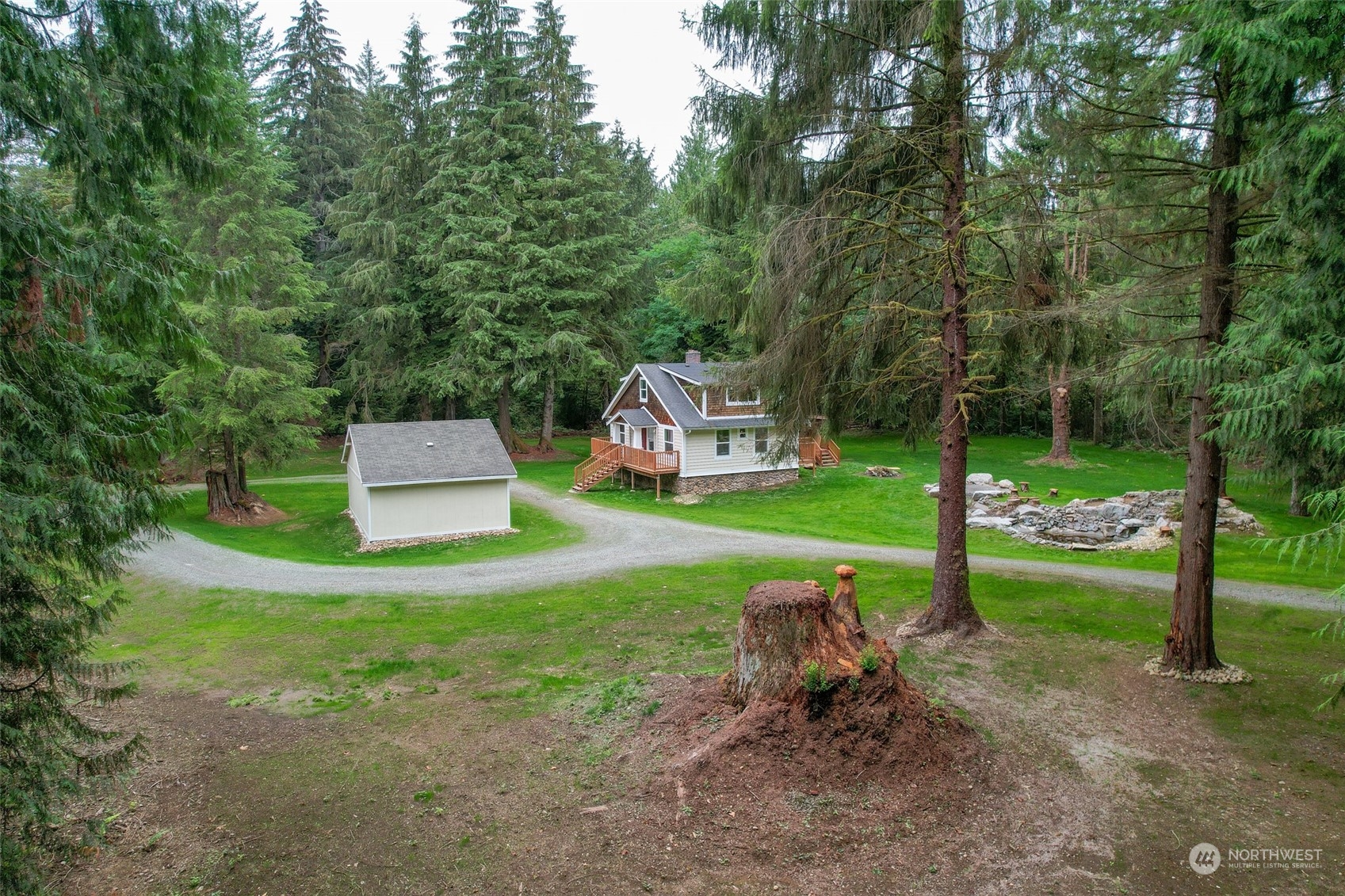 9908 Upper Preston Road Southeast Issaquah, WA 98027 - Photo 7 of 26 Gallery Image 7