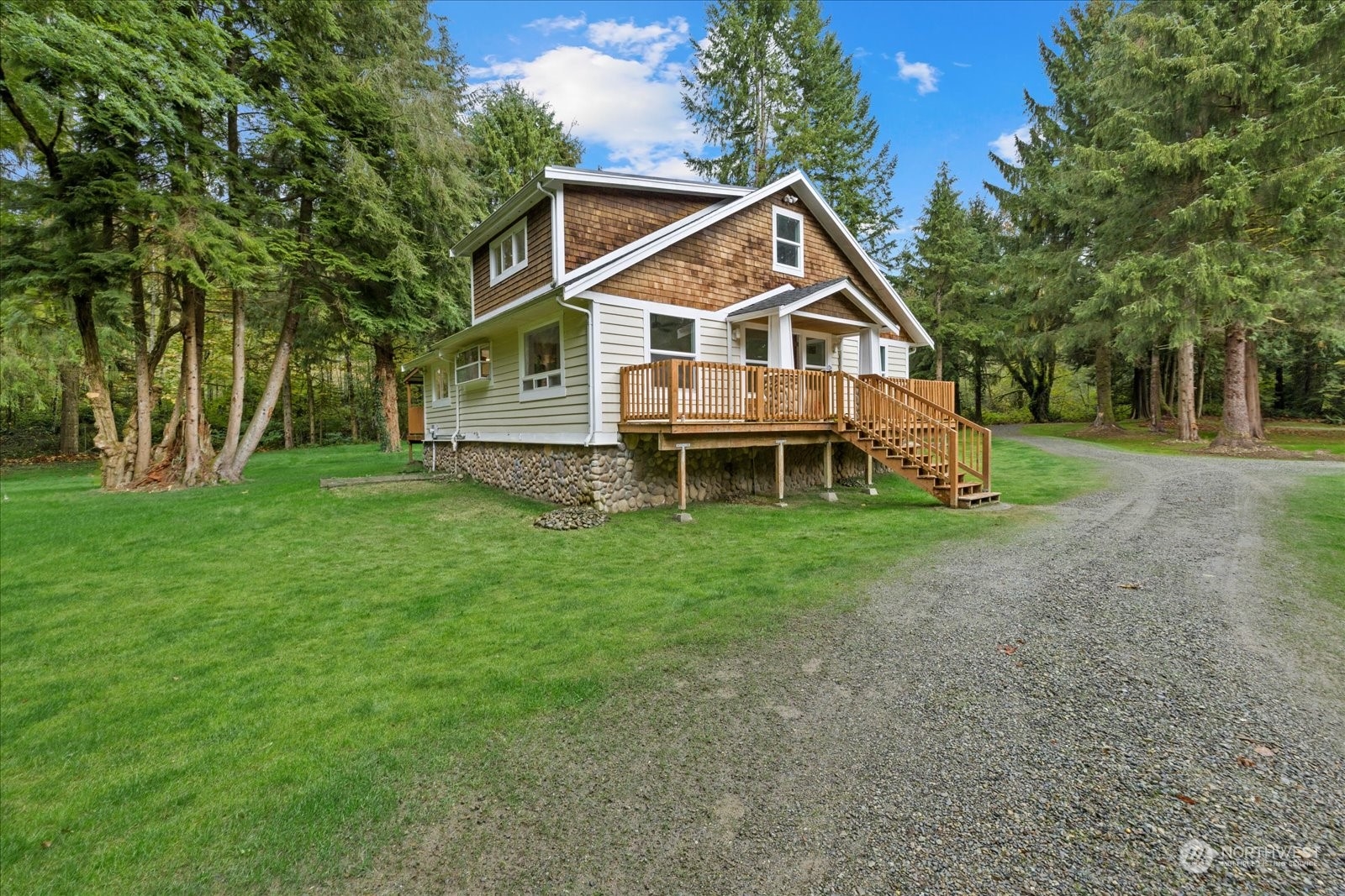 9908 Upper Preston Road Southeast Issaquah, WA 98027 - Photo 10 of 26 Gallery Image 10