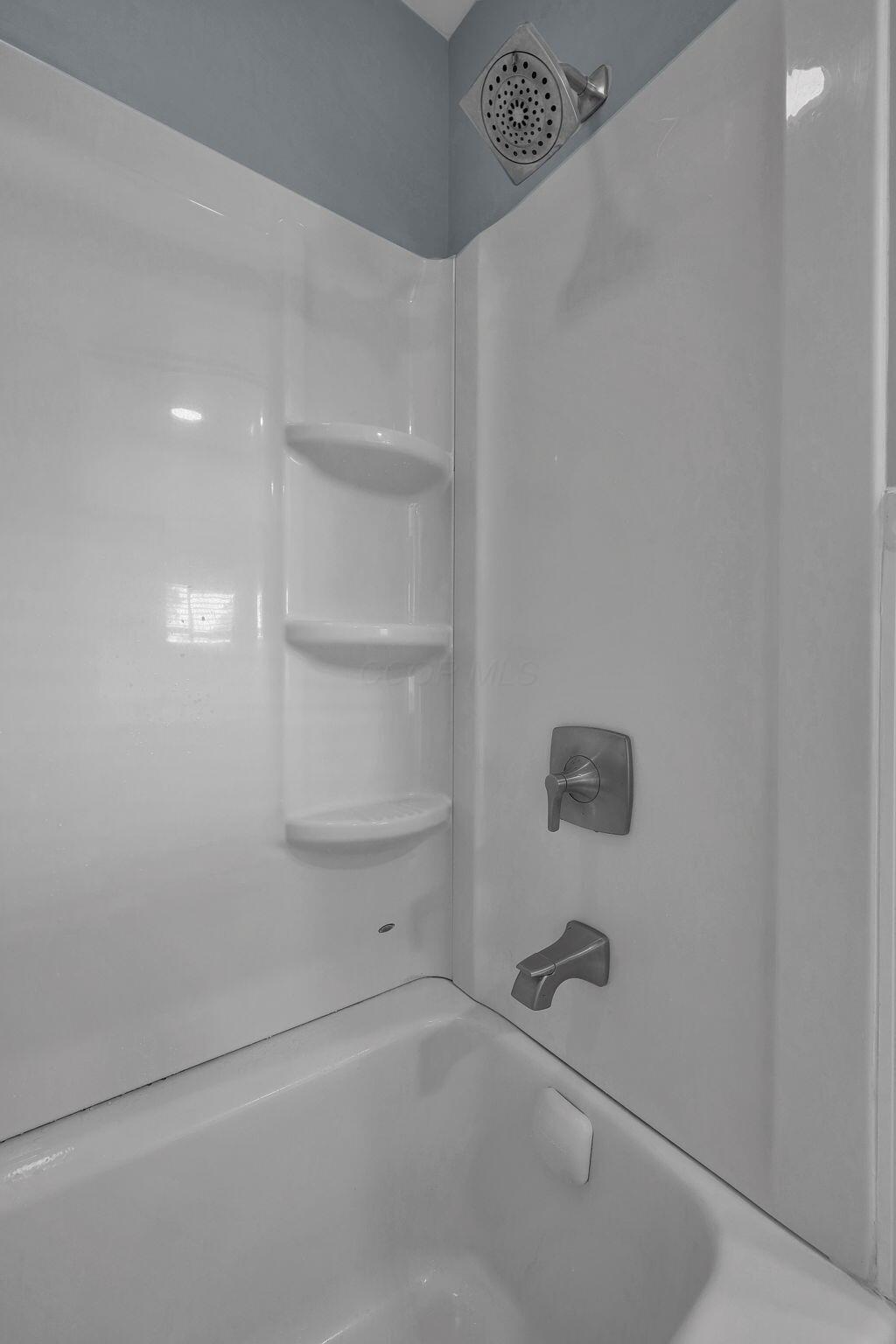 922 Afton Road Columbus, OH 43221 - Photo 29 of 54 Full Bath