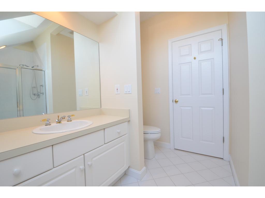127 Hawthorne Road, Unit 405 Nashua, NH 03062 - Photo 18 of 29 Gallery Image 18