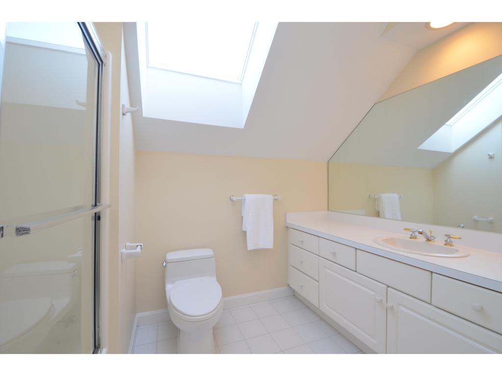 127 Hawthorne Road, Unit 405 Nashua, NH 03062 - Photo 20 of 29 Gallery Image 20