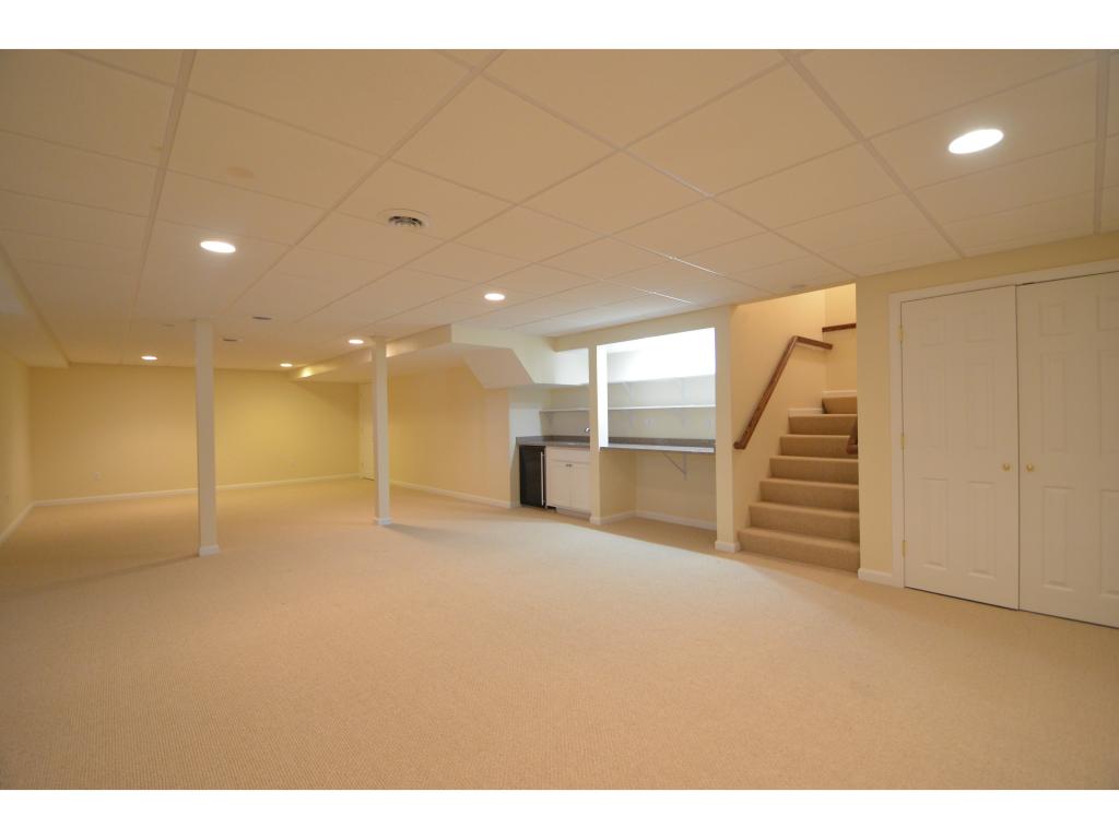 127 Hawthorne Road, Unit 405 Nashua, NH 03062 - Photo 26 of 29 Gallery Image 26