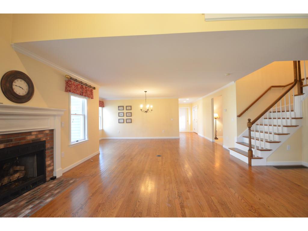 127 Hawthorne Road, Unit 405 Nashua, NH 03062 - Photo 7 of 29 Gallery Image 7