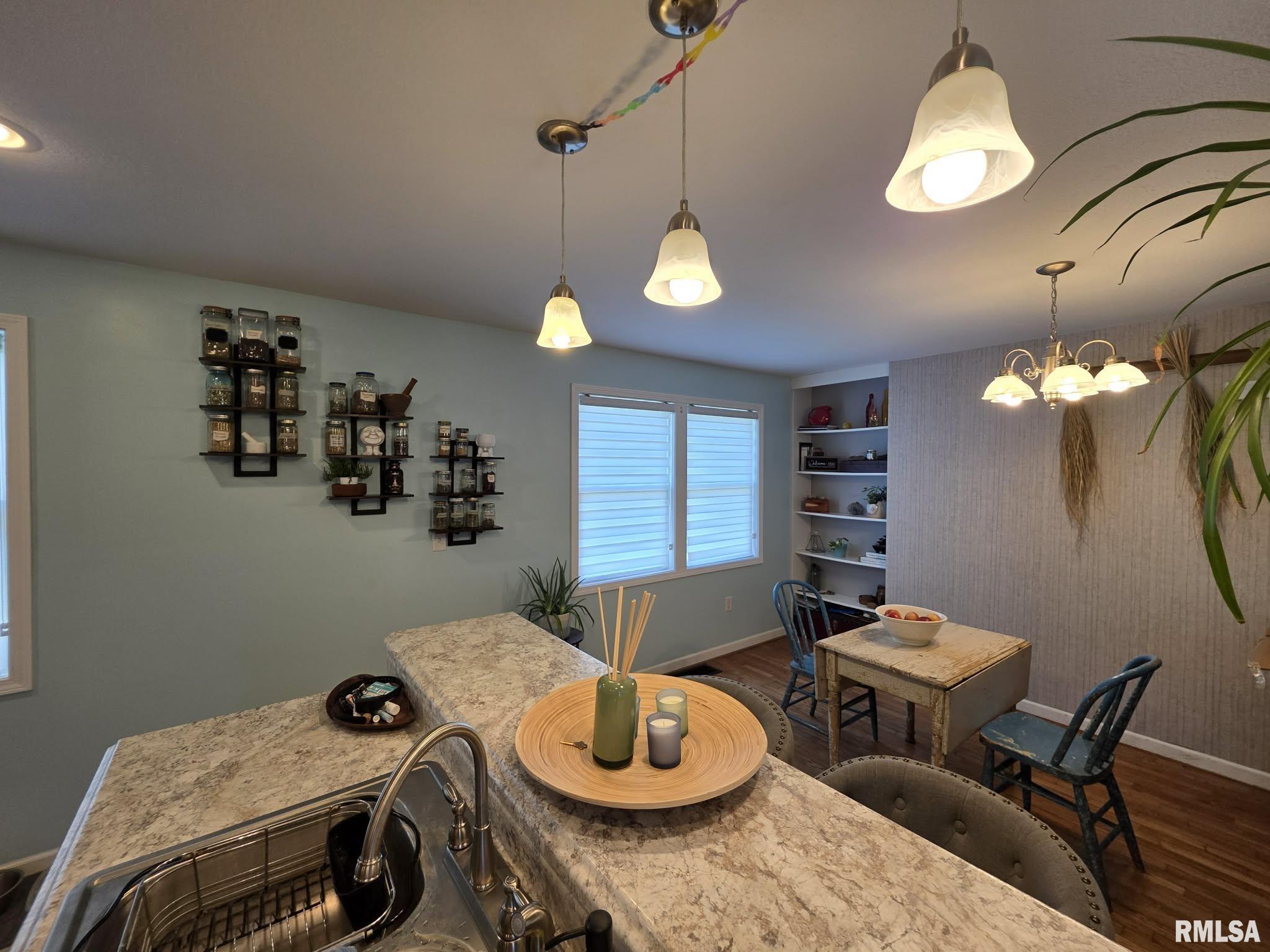 103 West Jefferson Street Camp Point, IL 62320 - Photo 9 of 31