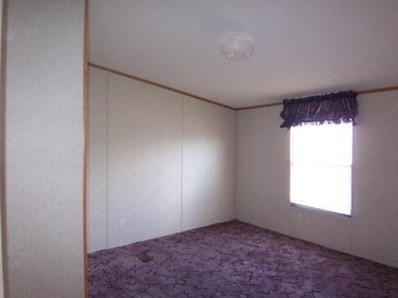 3234 Quarles Road Thaxton, VA 24174 - Photo 10 of 16 an empty room with a window