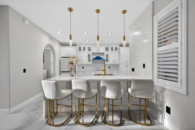 $750,000 | 811 Sandcastle Circle, Brandon, FL 33511