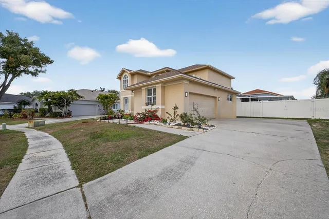 $750,000 | 811 Sandcastle Circle, Brandon, FL 33511