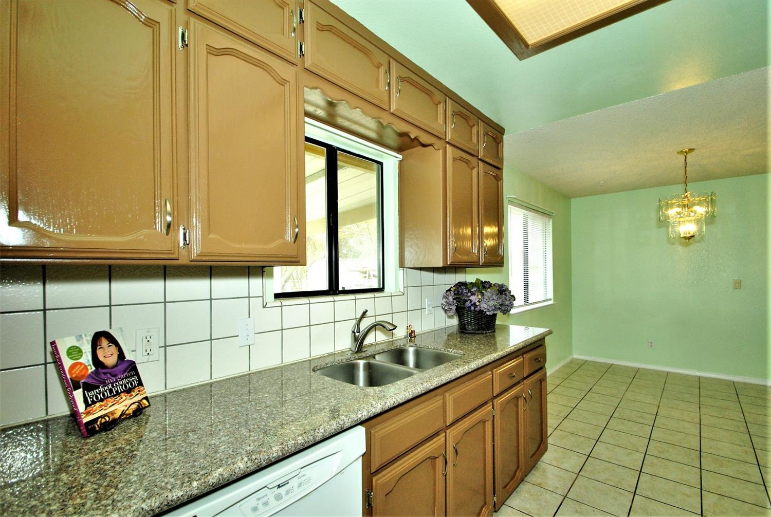 15250 Monreal Road Madera, CA 93636 - Photo 10 of 32 Gallery Image 10