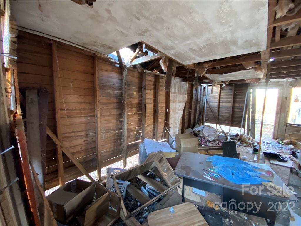 914 Highway 221 Rutherfordton, NC 28139 - Photo 16 of 48 Gallery Image 16