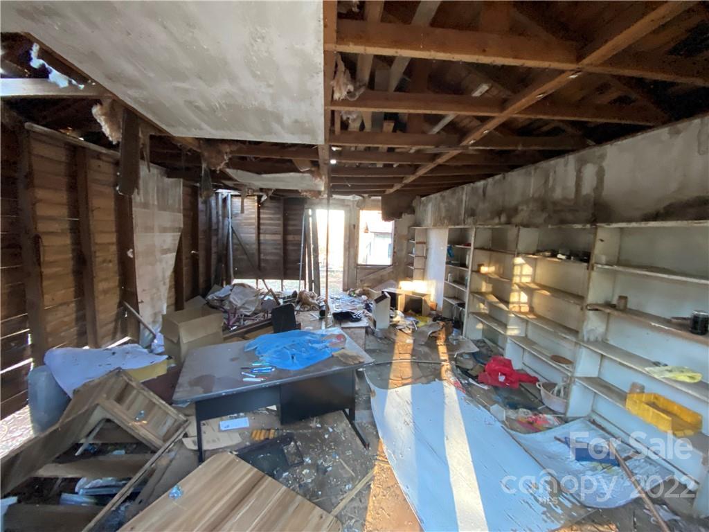 914 Highway 221 Rutherfordton, NC 28139 - Photo 17 of 48 Gallery Image 17