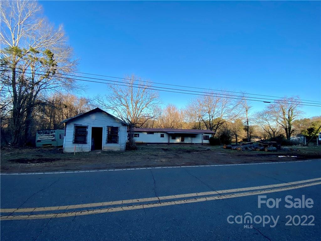 914 Highway 221 Rutherfordton, NC 28139 - Photo 2 of 48 Gallery Image 2