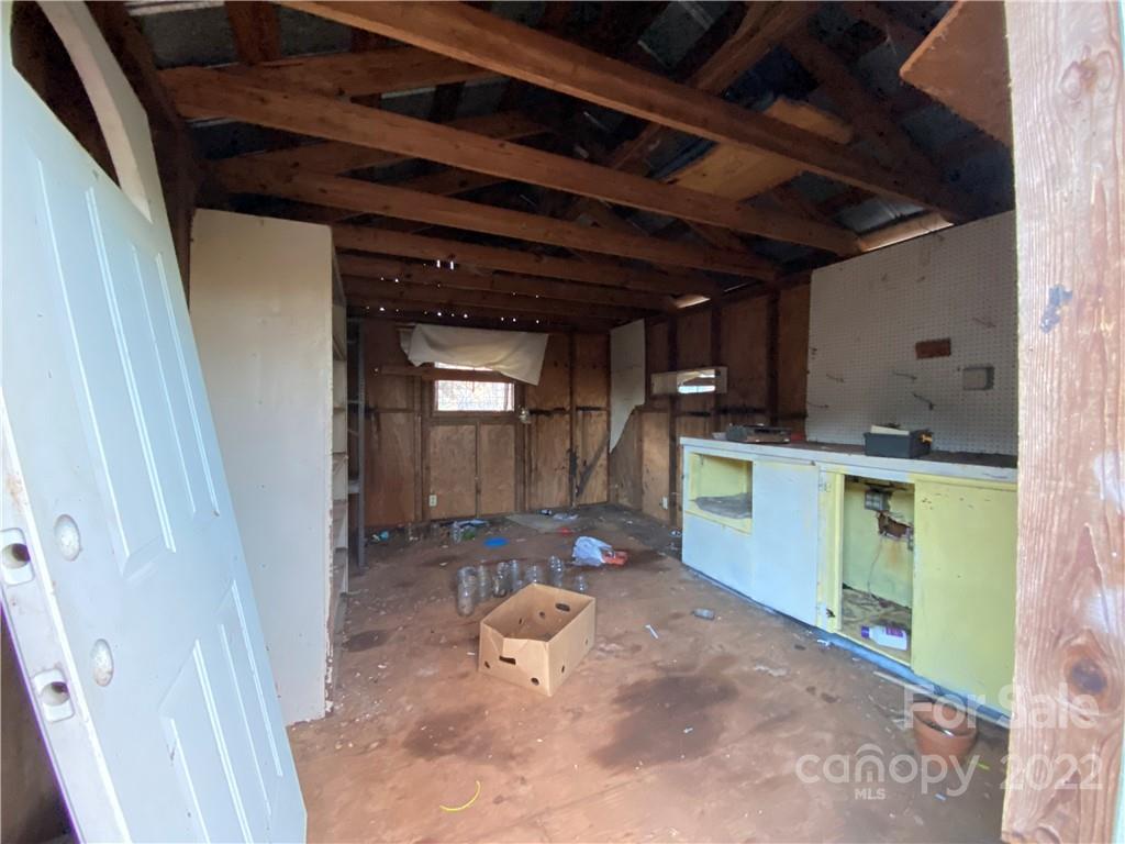 914 Highway 221 Rutherfordton, NC 28139 - Photo 38 of 48 Gallery Image 38