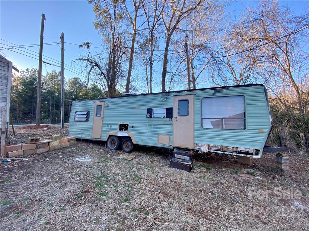 914 Highway 221 Rutherfordton, NC 28139 - Photo 6 of 48 Gallery Image 6