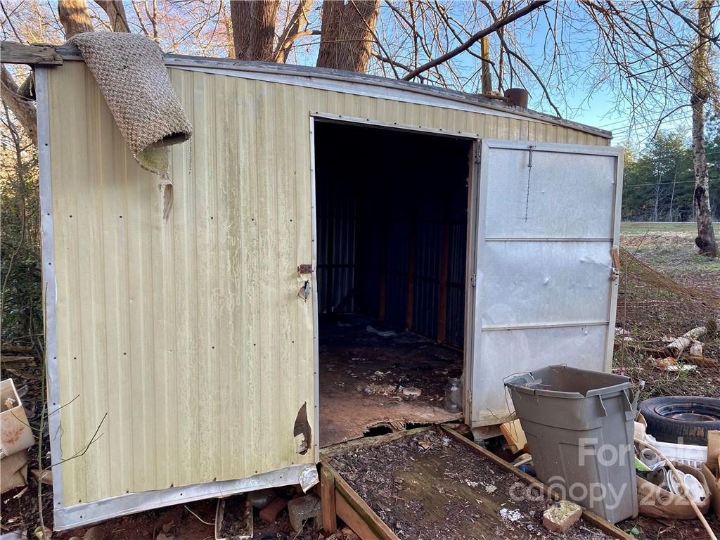 914 Highway 221 Rutherfordton, NC 28139 - Photo 10 of 48 Gallery Image 10