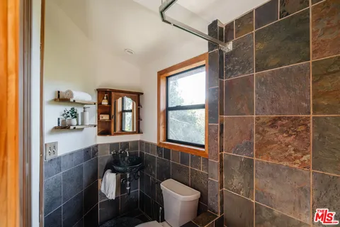 $1,699,000 | 517 Canon View Trail, Topanga, CA 90290