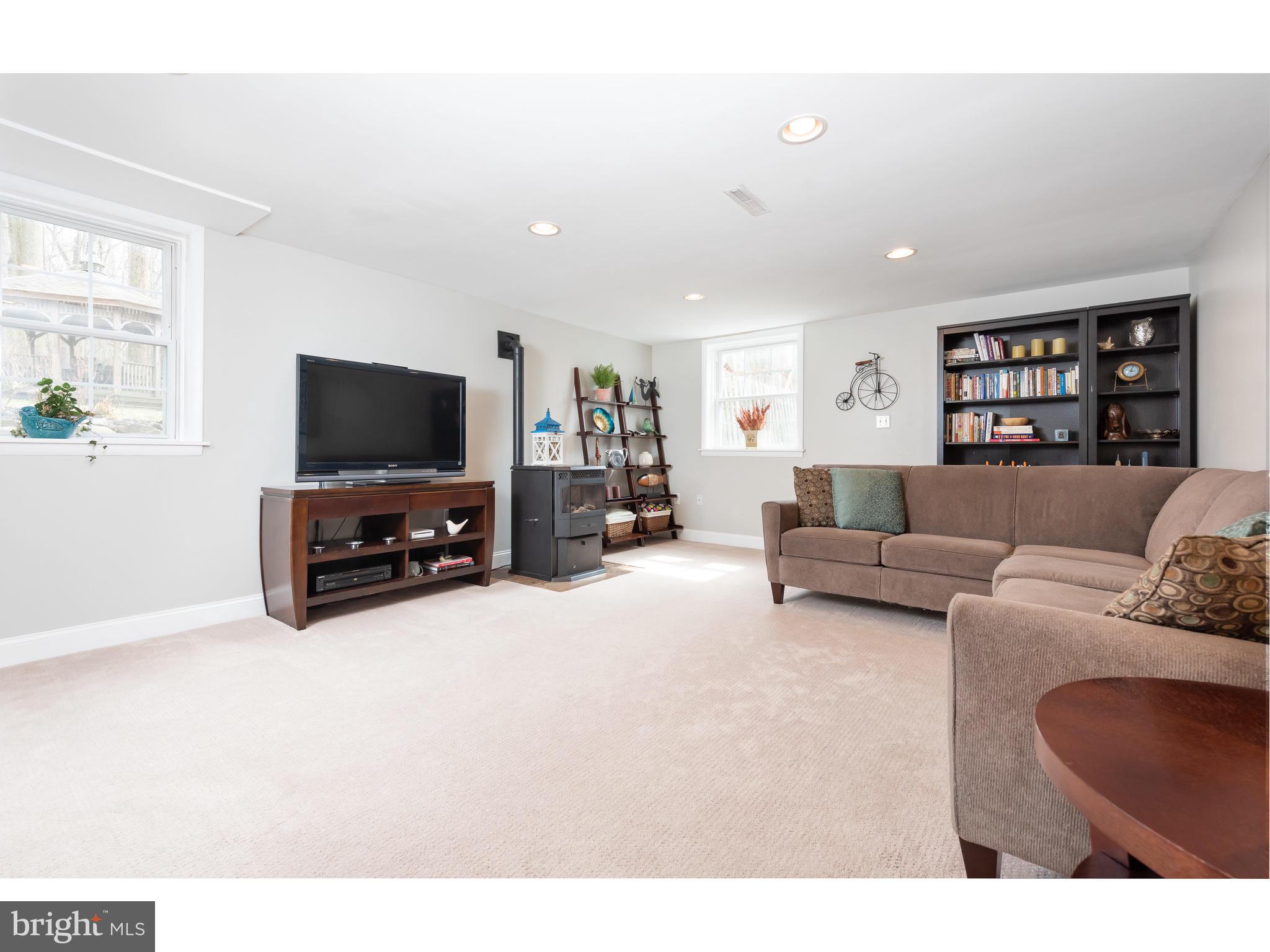 870 Taylor Road Downingtown, PA 19335 - Photo 10 of 24 Family Room