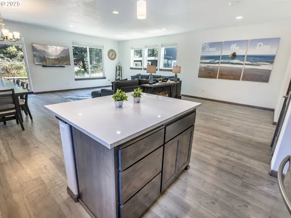 $924,500 | 33495 Cape Kiwanda Drive, Pacific City, OR 97135