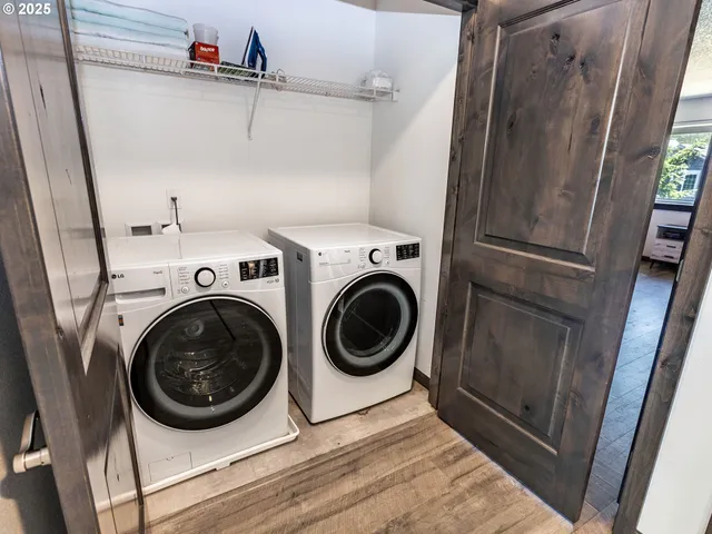 $949,000 | 33495 Cape Kiwanda Drive, Pacific City, OR 97135