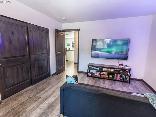 $949,000 | 33495 Cape Kiwanda Drive, Pacific City, OR 97135