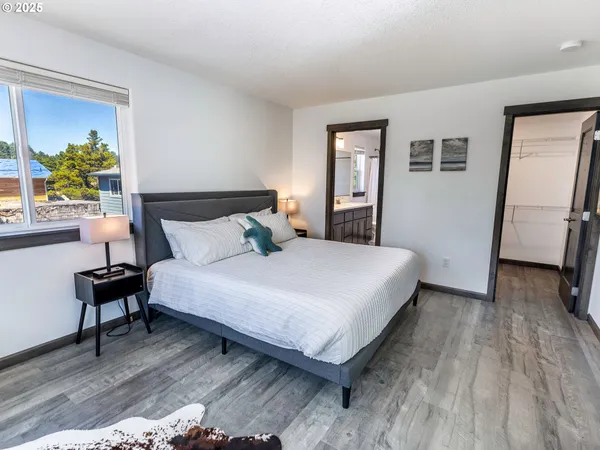 $924,500 | 33495 Cape Kiwanda Drive, Pacific City, OR 97135