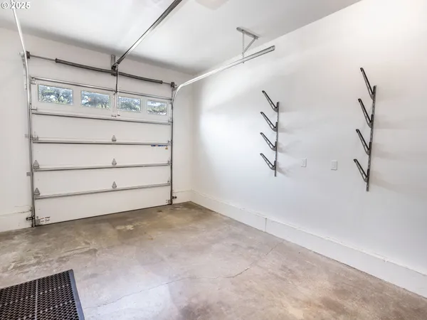 $924,500 | 33495 Cape Kiwanda Drive, Pacific City, OR 97135