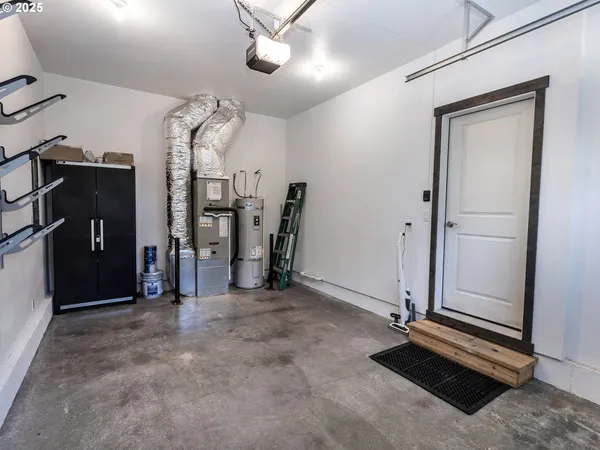 $924,500 | 33495 Cape Kiwanda Drive, Pacific City, OR 97135