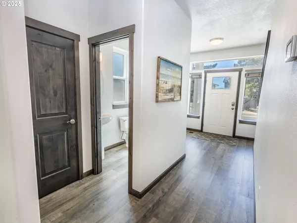 $924,500 | 33495 Cape Kiwanda Drive, Pacific City, OR 97135