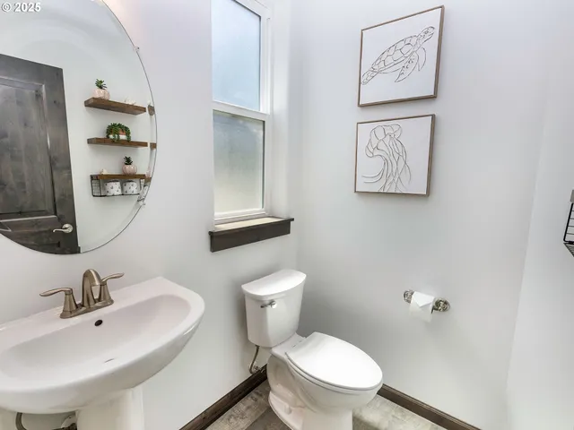 $949,000 | 33495 Cape Kiwanda Drive, Pacific City, OR 97135