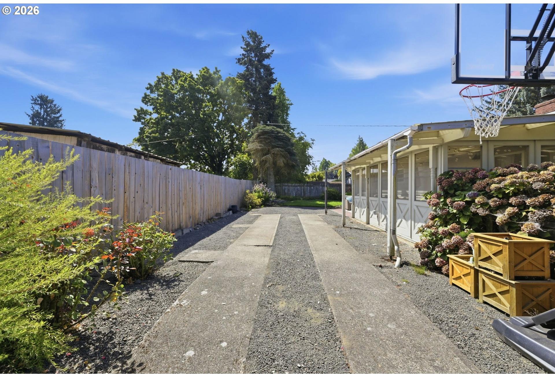 1765 Santa Rosa Street Eugene, OR 97404 - Photo 42 of 47 Gallery Image 42
