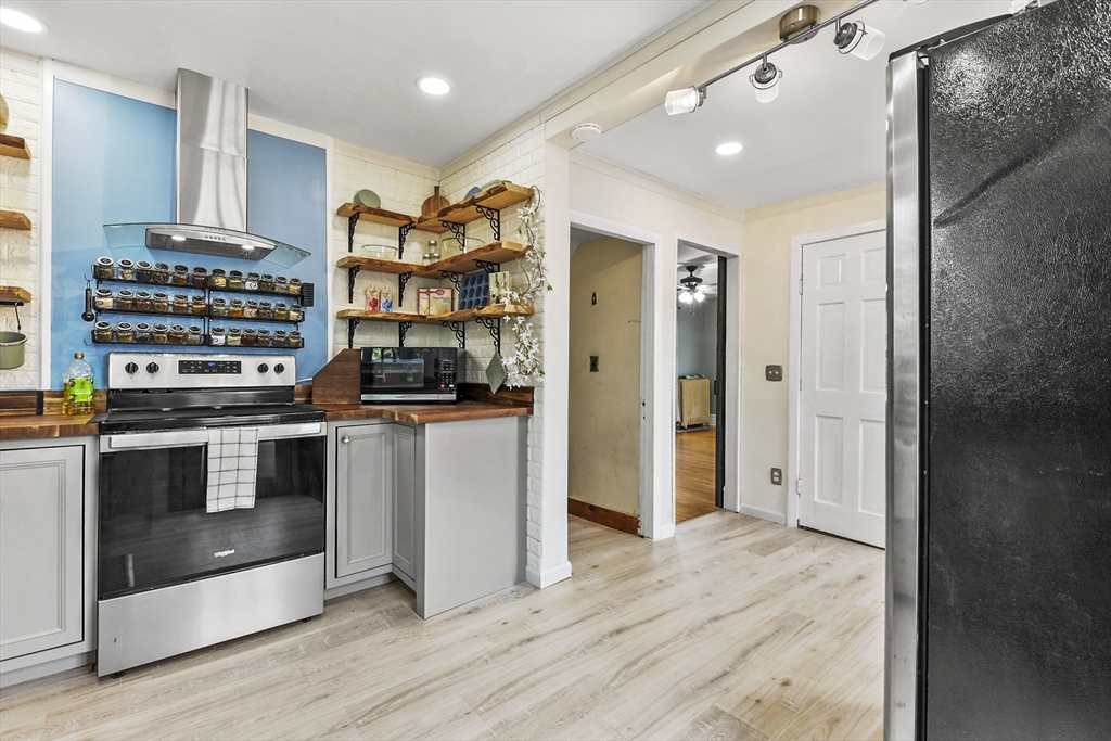 209 Rathgar Street Fall River, MA 02720 - Photo 12 of 41 Gallery Image 12