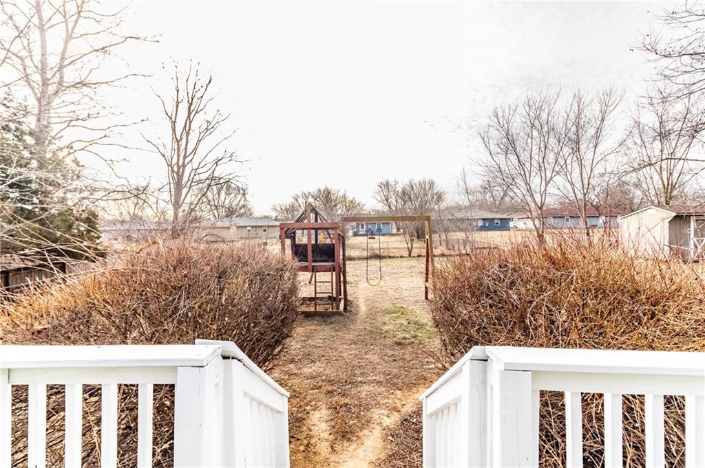 28 Southeast 240th Road Warrensburg, MO 64093 - Photo 12 of 34