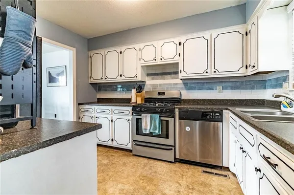 $238,630 | 28 Southeast 240th Road, Warrensburg, MO 64093