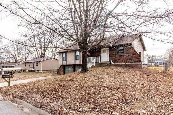 $238,630 | 28 Southeast 240th Road, Warrensburg, MO 64093