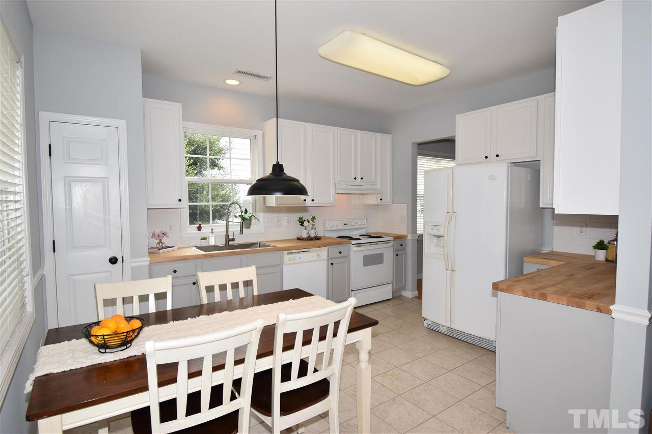 231 Inkster Cove Raleigh, NC 27603 - Photo 5 of 25